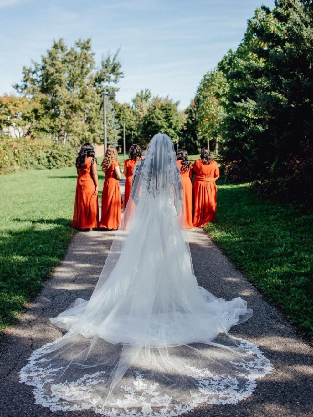 WEDDING DRESS WITH VEIL - Picture 5 of 12